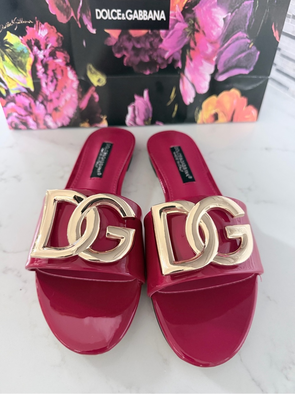 Raspberry Pink Logo Patent Slide Sandals size 7